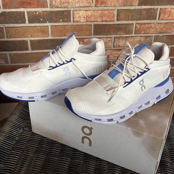 On Cloudnova size 9 blue/white/lavender - Picture 2 of 9